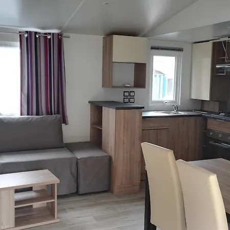 Camping Du Bord De Mer Saint-Michel-Chef-Chef