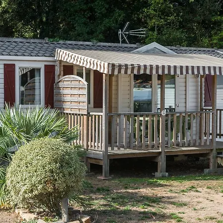 Camping Du Bord De Mer 3*