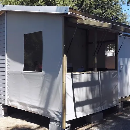 Camping Du Bord De Mer 3*