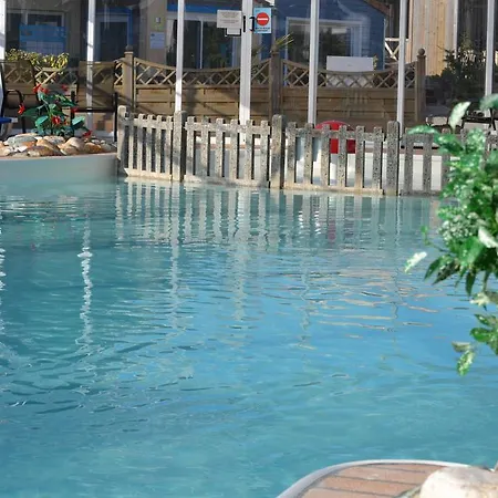 Camping Du Bord De Mer Camping