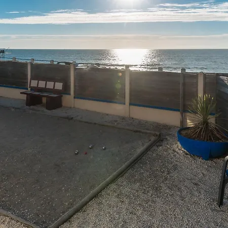 Camping Du Bord De Mer Saint-Michel-Chef-Chef